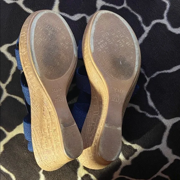 Italian Shoemakers Blue Denim Shania Wedges - Picture 6 of 11